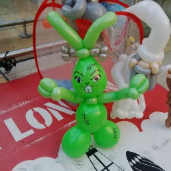 Balloon modelling entertainment in a shopping centre in London