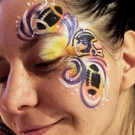 Speed face paint for busy football event