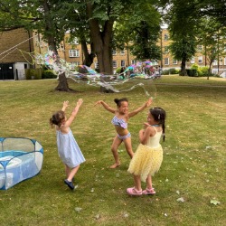 Children's party games London musical statues